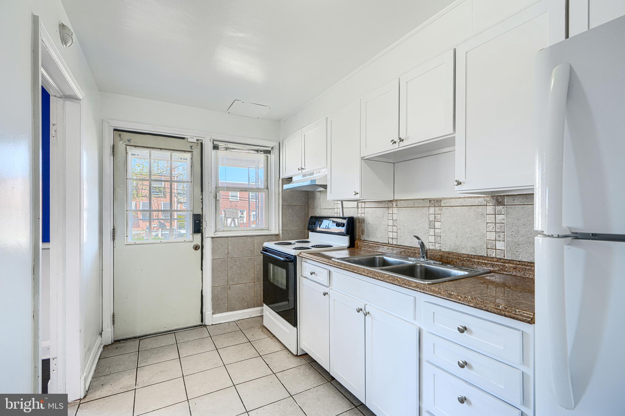 3518 Elmora Avenue Baltimore, MD 21213 - Photo 12 of 29