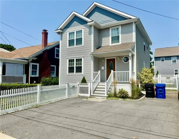 $4,000 | 52 Bedlow Avenue, Newport, RI 02840
