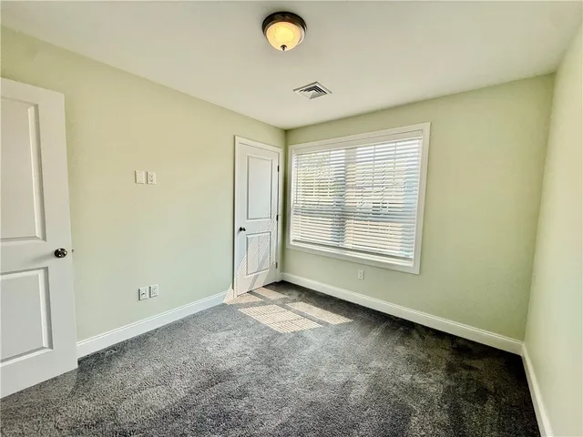 $4,000 | 52 Bedlow Avenue, Newport, RI 02840