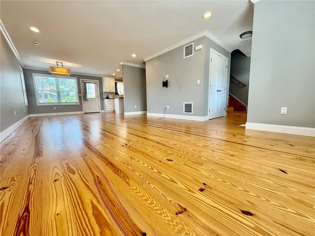 $4,000 | 52 Bedlow Avenue, Newport, RI 02840