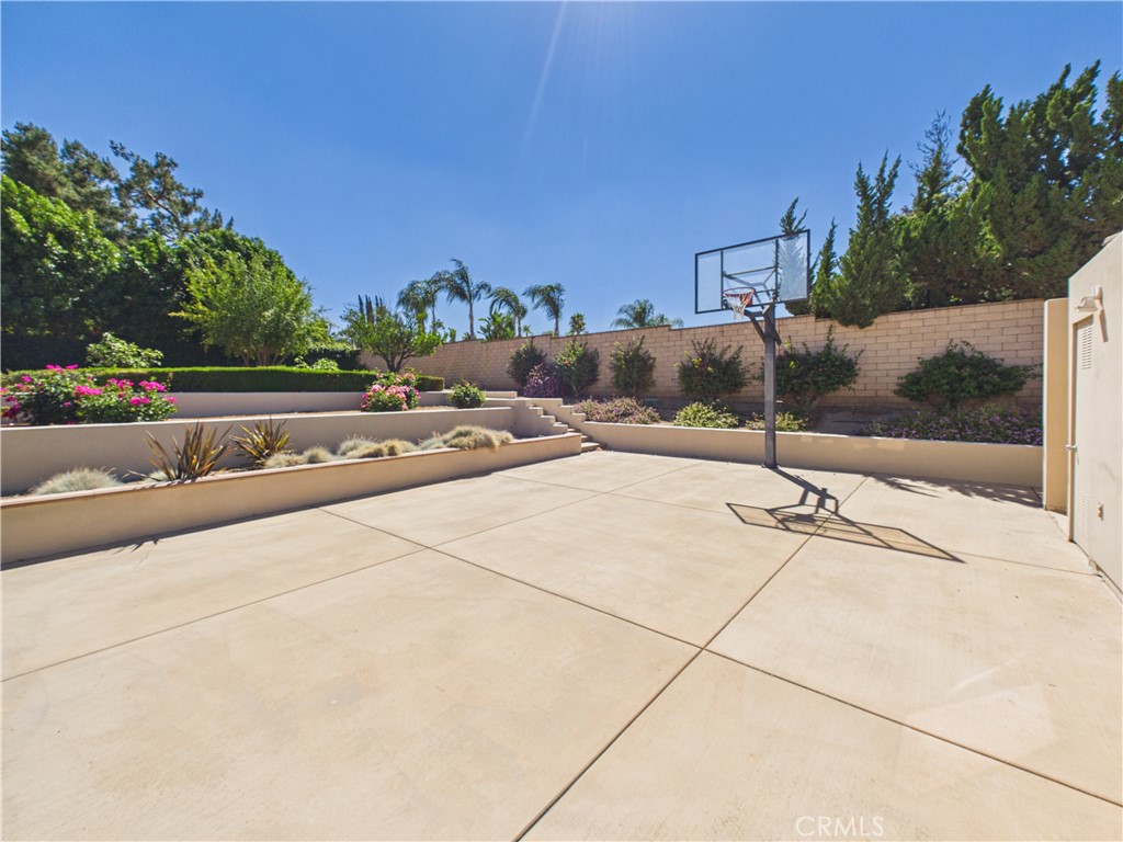1662 Cherokee Road Corona, CA 92881 - Photo 49 of 60 a view of a terrace view