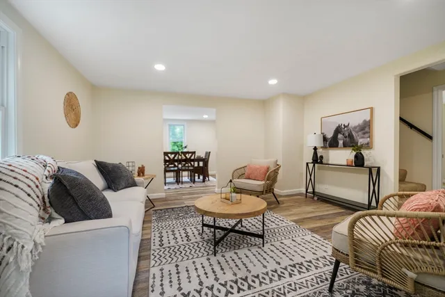 $559,900 | 1030 Oak Street, Dighton, MA 02764