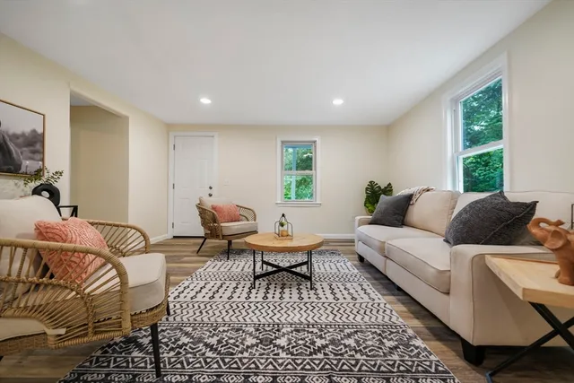 $559,900 | 1030 Oak Street, Dighton, MA 02764