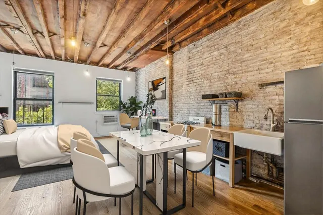 $3,800 | 105 West 77th Street, Unit 3F | Upper West Side