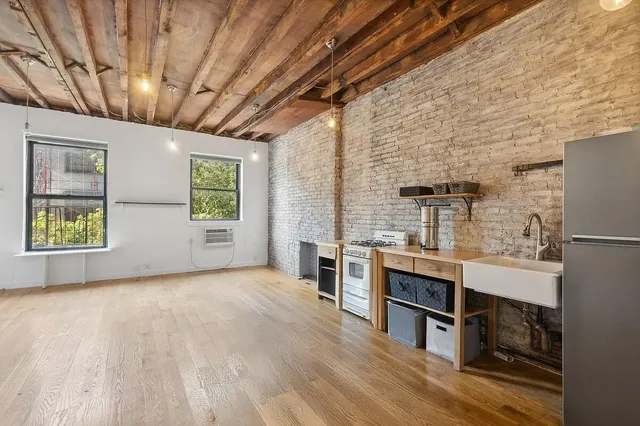 $3,800 | 105 West 77th Street, Unit 3F | Upper West Side