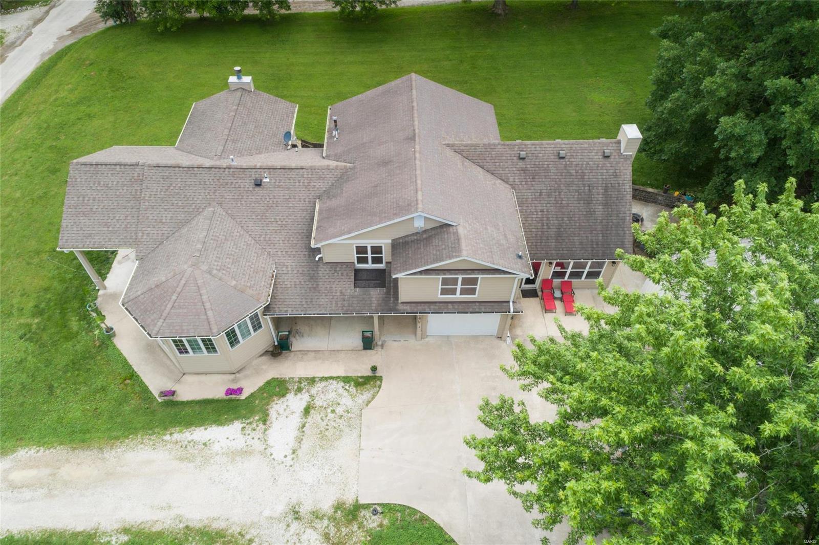 21223 Croxford Road Grafton, IL 62037 - Photo 2 of 49