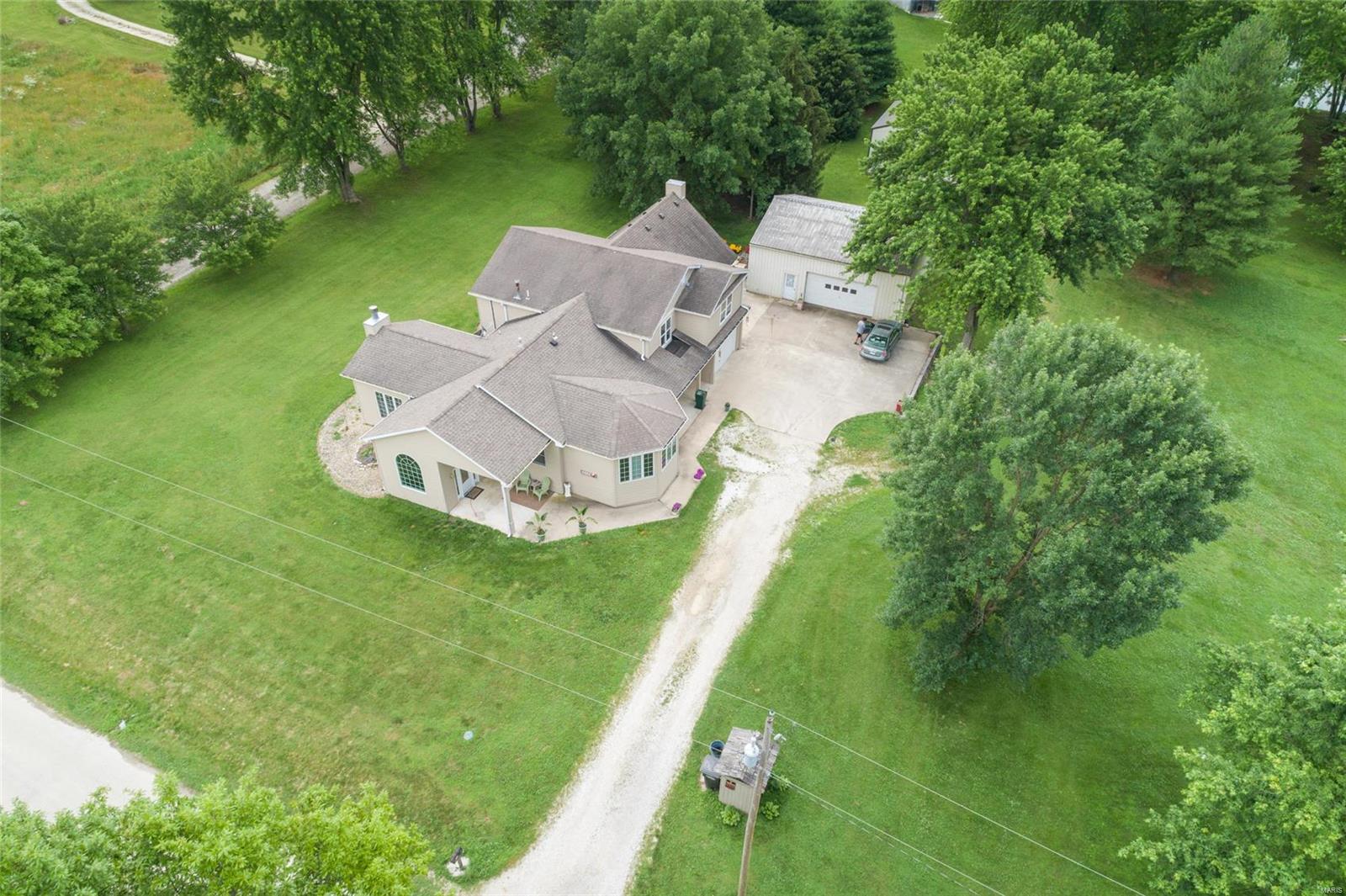 21223 Croxford Road Grafton, IL 62037 - Photo 3 of 49