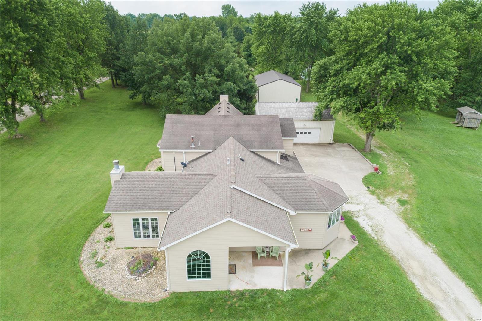 21223 Croxford Road Grafton, IL 62037 - Photo 5 of 49