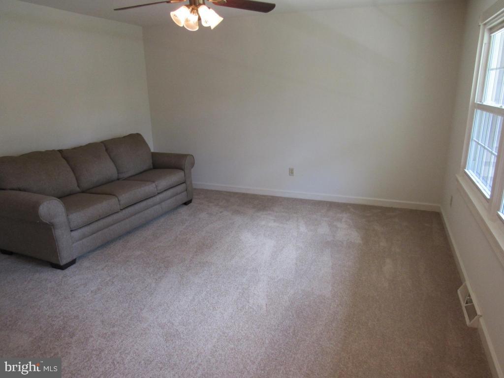 1671 Valley Forge Road Lancaster, PA 17603 - Photo 8 of 31 Gallery Image 8