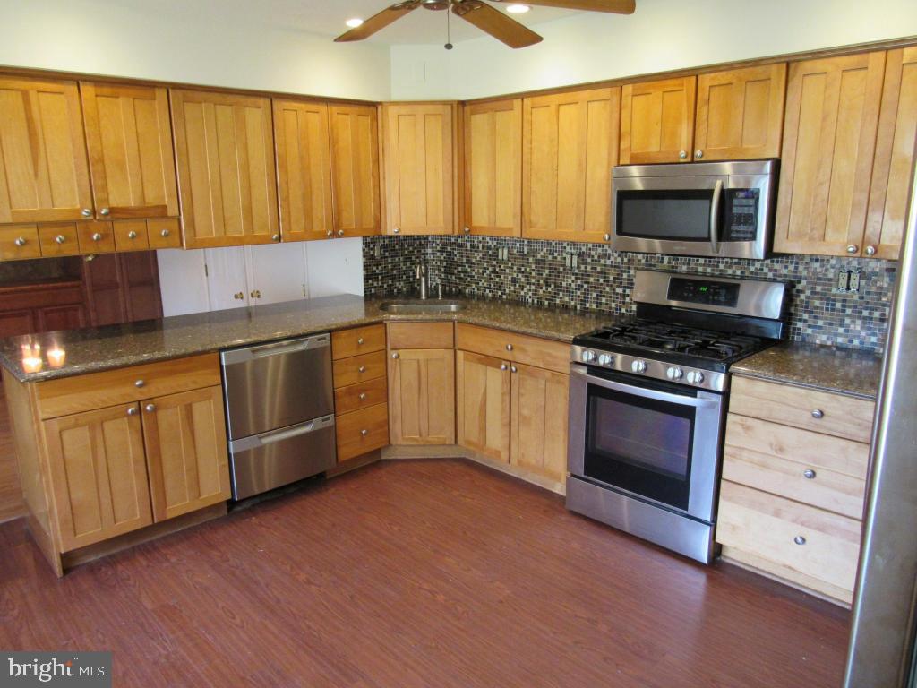 1671 Valley Forge Road Lancaster, PA 17603 - Photo 10 of 31 Gallery Image 10