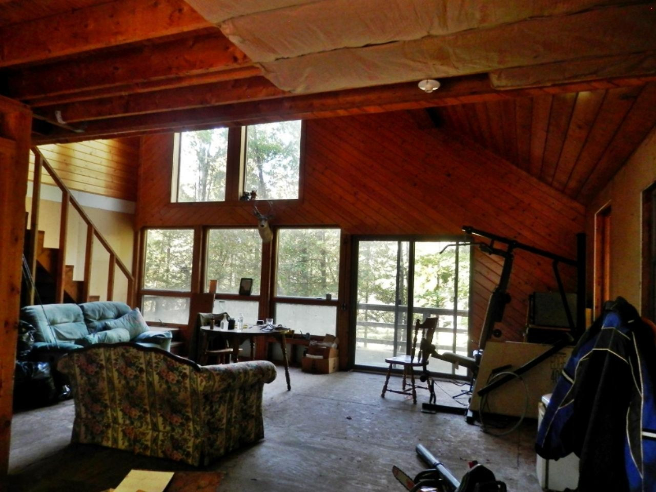 14876 Old Grade Road Thompsonville, MI 49683 - Photo 8 of 25 Living room of main house