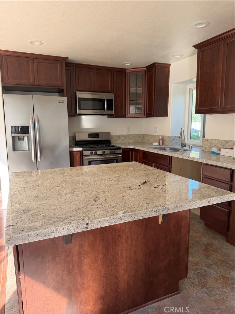 11682 Mt Baker Court Rancho Cucamonga, CA 91737 - Photo 4 of 21