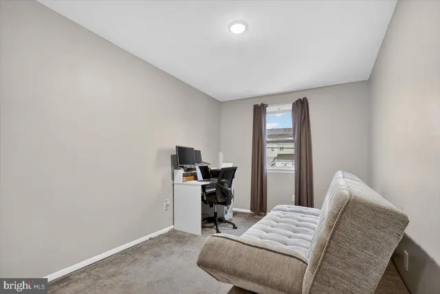 $225,000 | 4211 West 5th Street, Marcus Hook, PA 19061