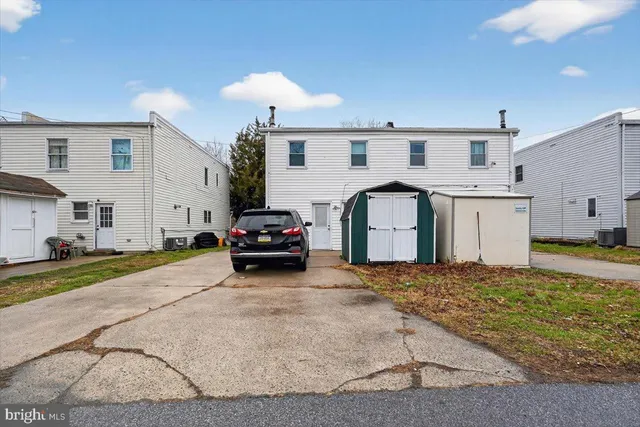 $225,000 | 4211 West 5th Street, Marcus Hook, PA 19061