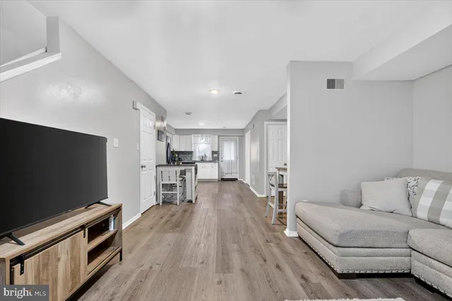 $225,000 | 4211 West 5th Street, Marcus Hook, PA 19061