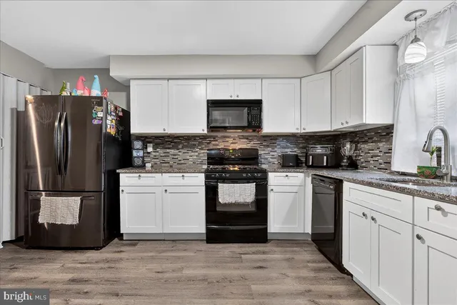 $225,000 | 4211 West 5th Street, Marcus Hook, PA 19061