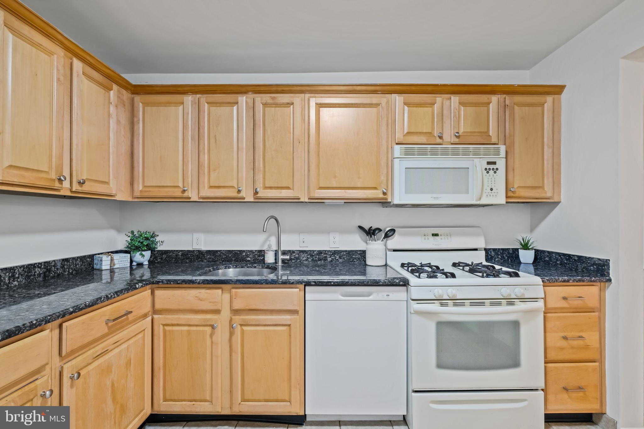 5101 River Road, Unit 513 Bethesda, MD 20816 - Photo 13 of 42