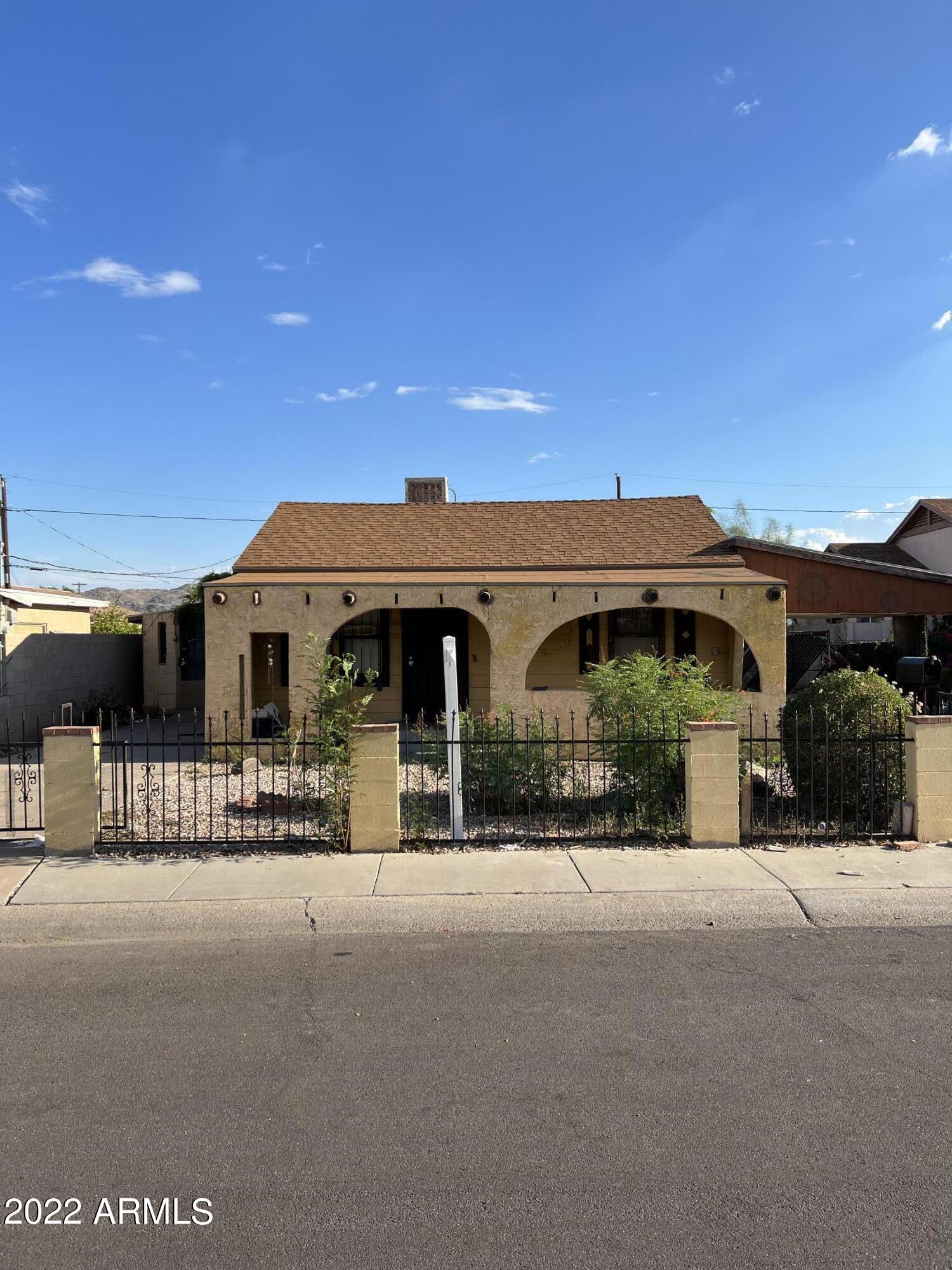 2439 East Chipman Road Phoenix, AZ 85040 - Photo 1 of 15 IMG-1221