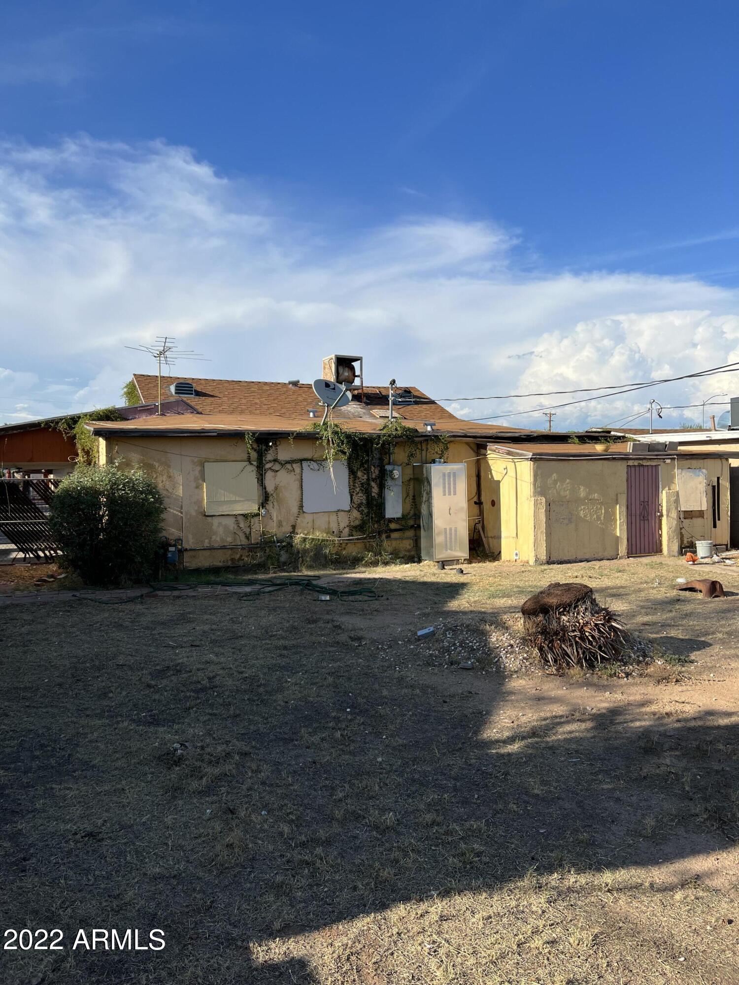 2439 East Chipman Road Phoenix, AZ 85040 - Photo 4 of 15 IMG-1206
