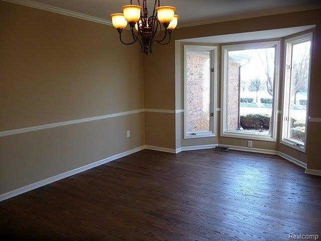 32 Oakbridge Drive Rochester, MI 48306 - Photo 3 of 22 Beautiful Formal Dining w Bay Wi