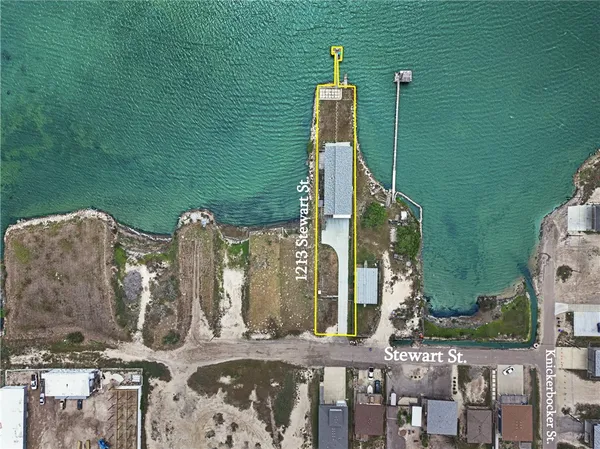 $899,900 | 1213 Stewart Street, Corpus Christi, TX 78418
