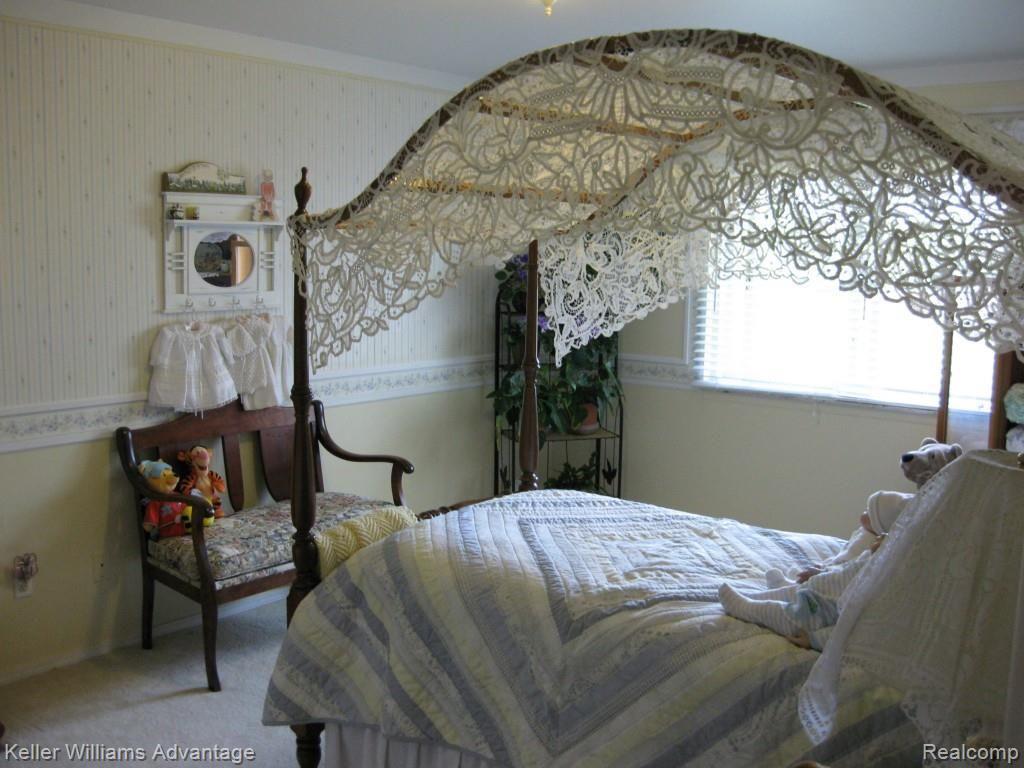 6532 Edgewood Road Canton, MI 48187 - Photo 23 of 32 23 bed 3.jpg