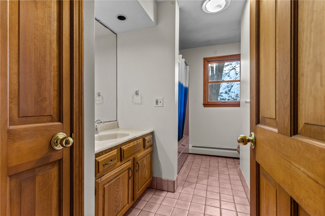 8 Bay Road Barrington, RI 02806 - Photo 21 of 40