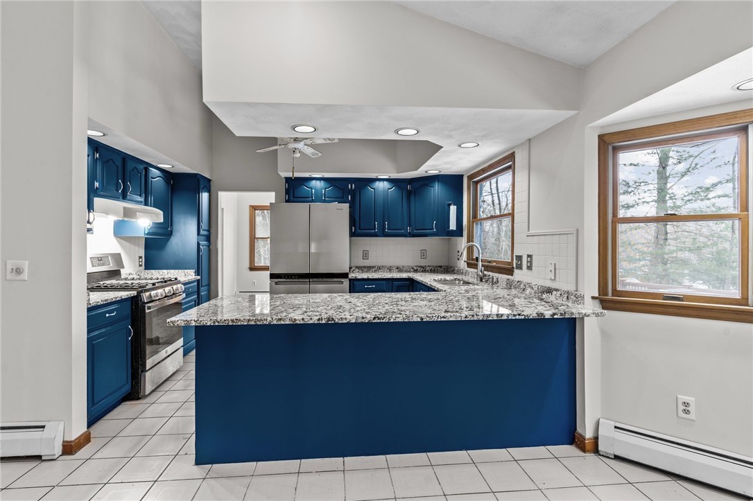 8 Bay Road Barrington, RI 02806 - Photo 26 of 40