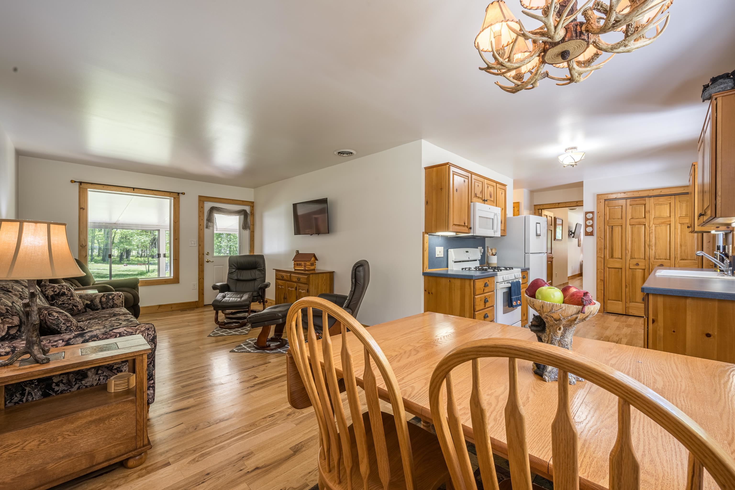 240 Hilts Road Gladwin, MI 48624 - Photo 11 of 97