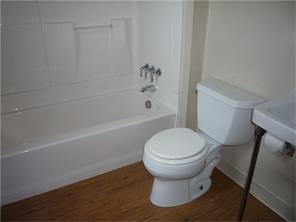 2310 Brownsville Road Carrick, PA 15210 - Photo 24 of 25 APARTMENT BATHROOM