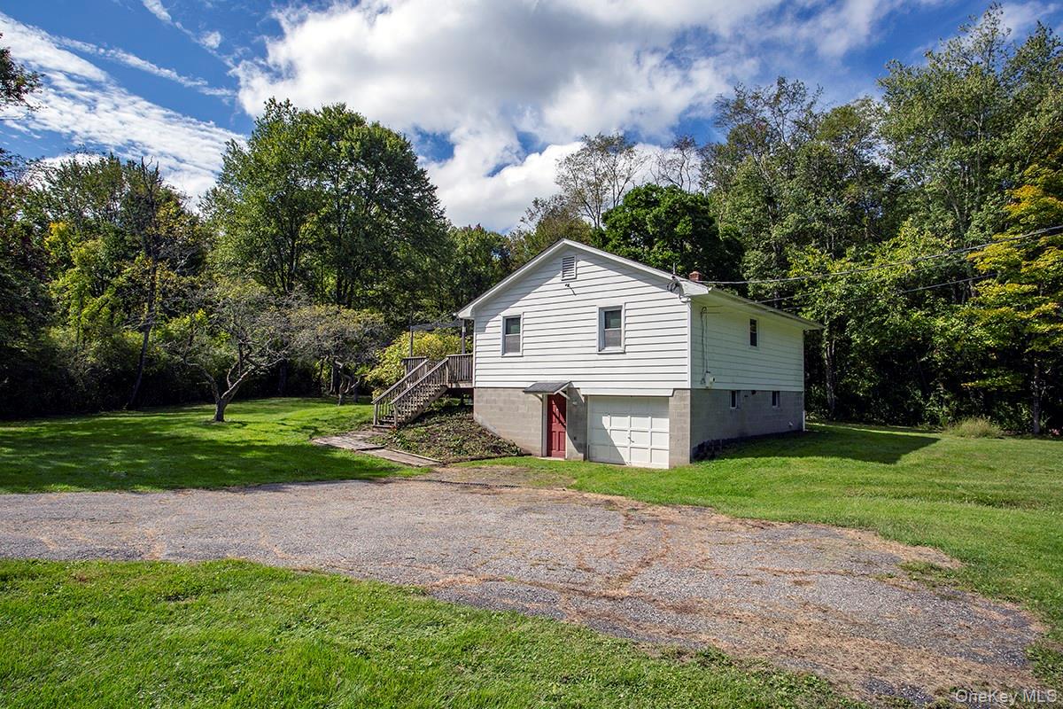 401 West Dover Road Pawling, NY 12564 - Photo 3 of 24 Gallery Image 3