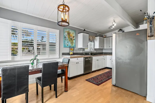 $1,429,000 | 716 Seacliff Drive, Aptos, CA 95003