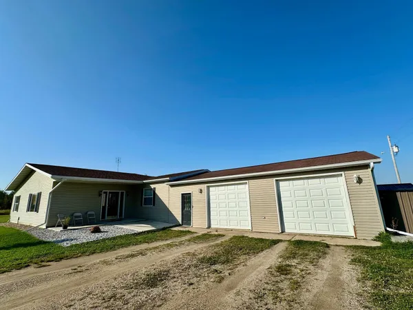 $185,000 | 30997 340th Avenue, Roseau, MN 56751