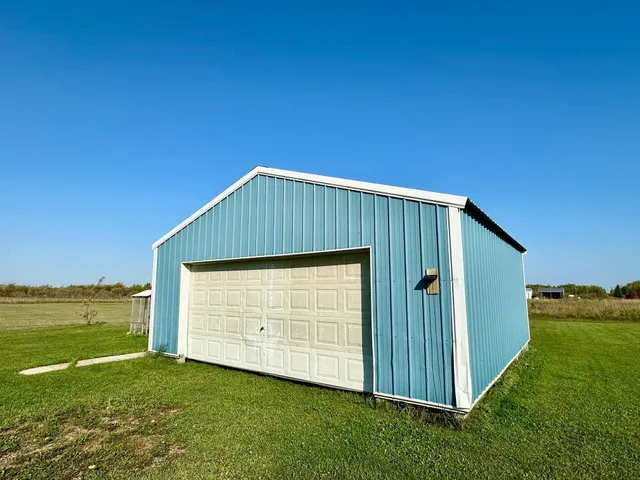 $209,900 | 30997 340th Avenue, Roseau, MN 56751