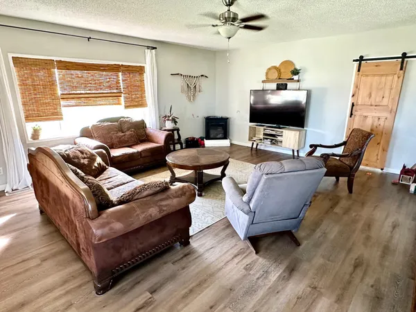 $185,000 | 30997 340th Avenue, Roseau, MN 56751