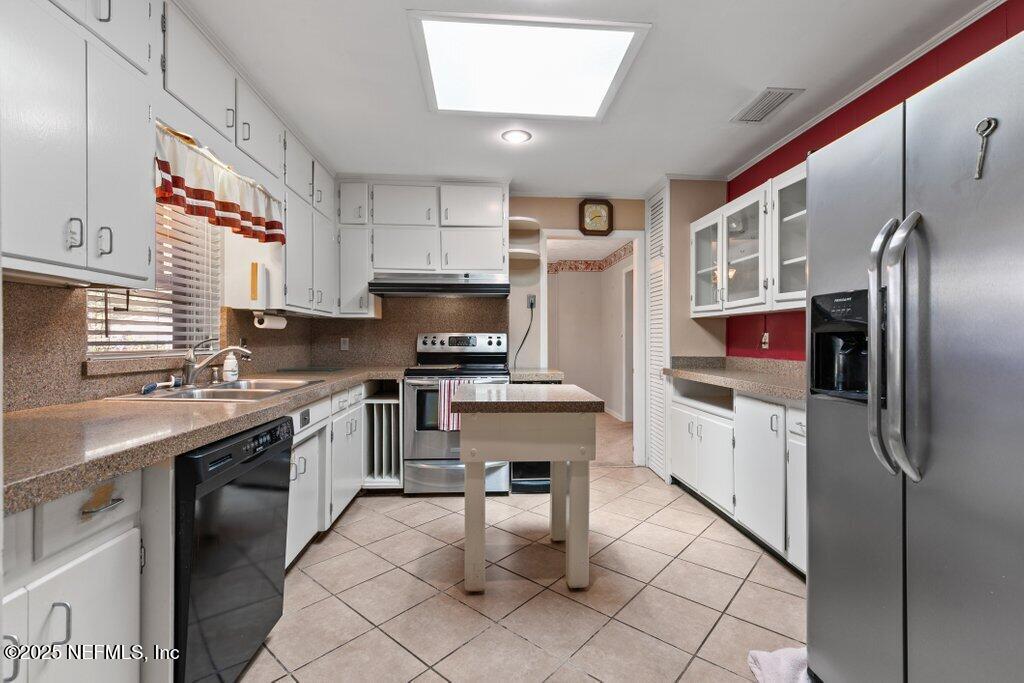 1702 Samontee Road Jacksonville, FL 32211 - Photo 14 of 43 Kitchen
