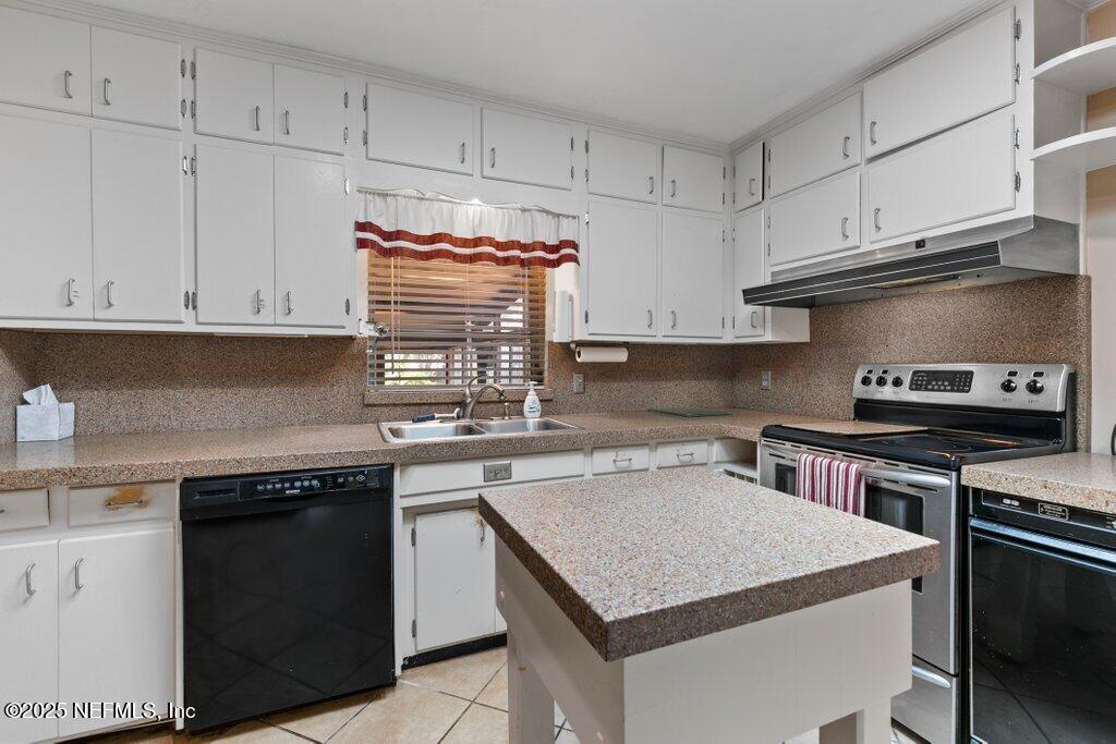 1702 Samontee Road Jacksonville, FL 32211 - Photo 17 of 43 Kitchen
