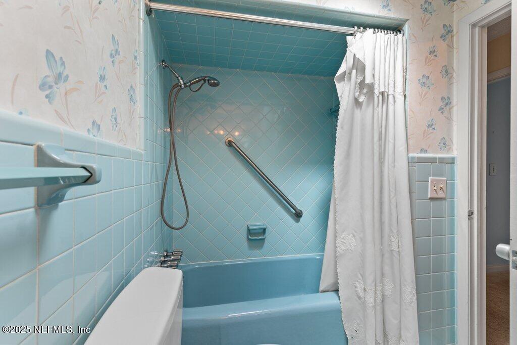 1702 Samontee Road Jacksonville, FL 32211 - Photo 32 of 43 Bathroom