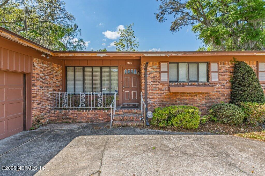 1702 Samontee Road Jacksonville, FL 32211 - Photo 4 of 43 Entry