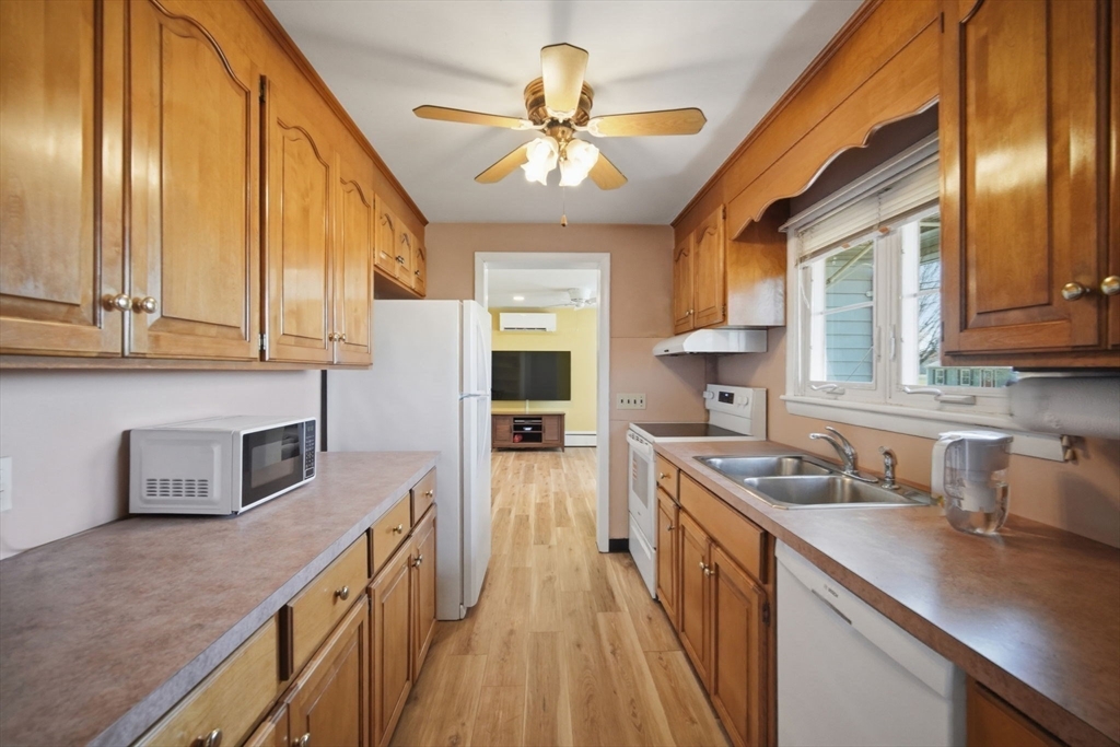 34 Comins Road Hadley, MA 01035 - Photo 9 of 40 Gallery Image 9