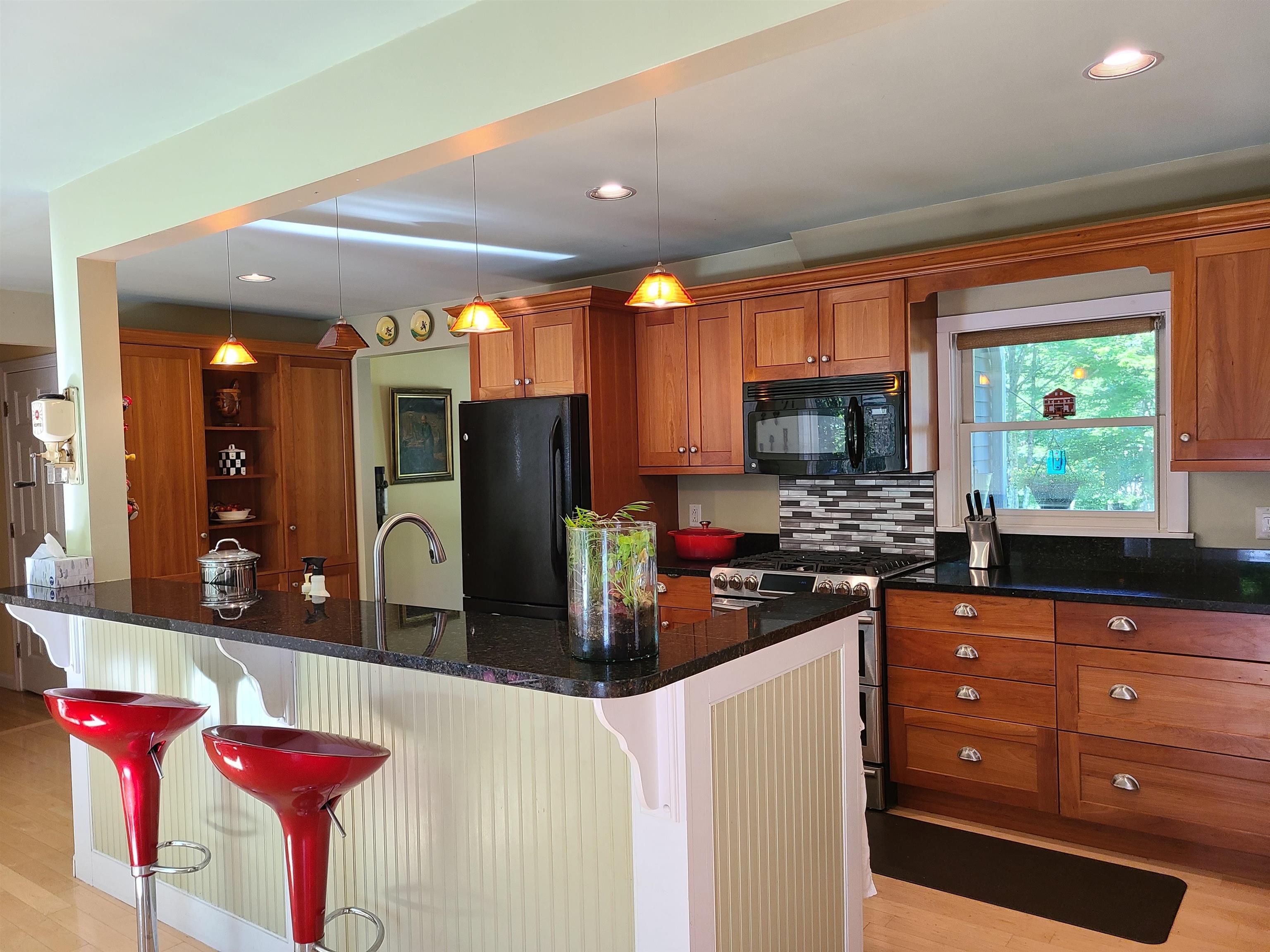 464 Hillcrest Road Manchester, VT 05255 - Photo 11 of 28 Gallery Image 11