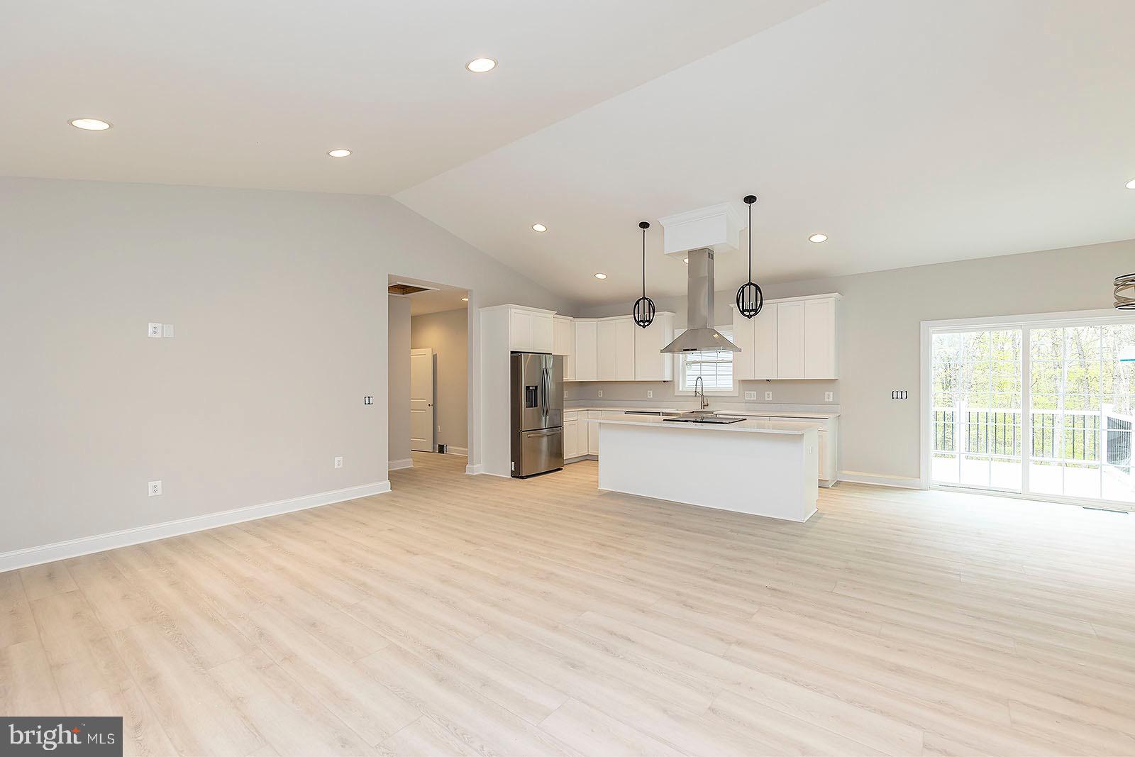 520 North Timber Ridge Road Cross Junction, VA 22625 - Photo 4 of 29 Gallery Image 4