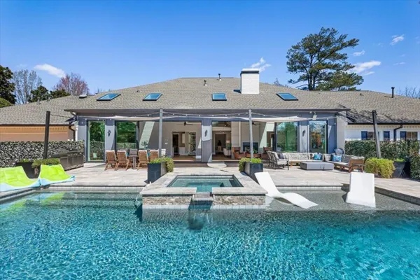 $2,400,000 | 205 Slaton Circle, Roswell, GA 30075