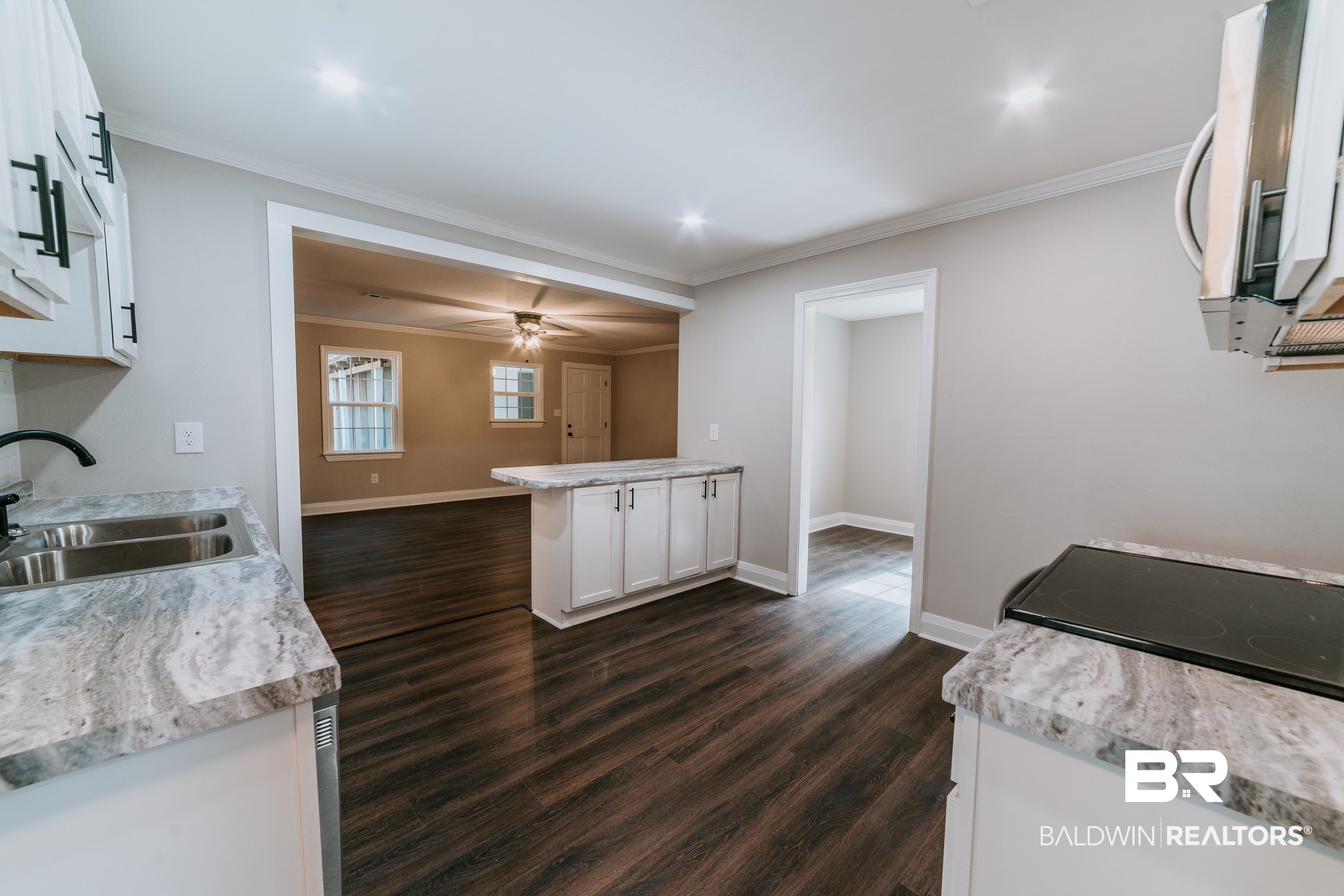 1508 Phillips Lane Mobile, AL 36618 - Photo 12 of 44
