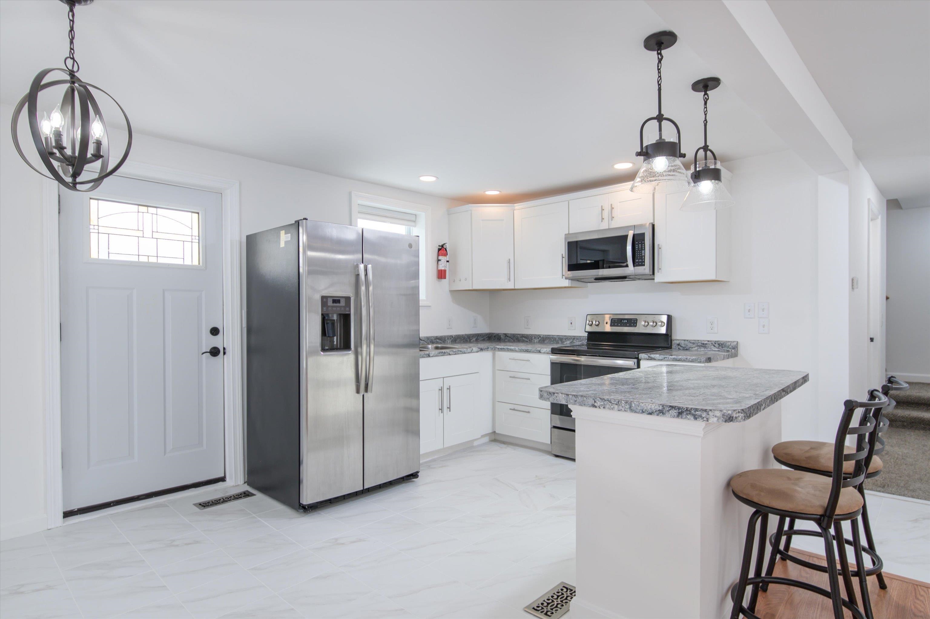 130 Curtis Avenue Rutland, VT 05701 - Photo 5 of 32