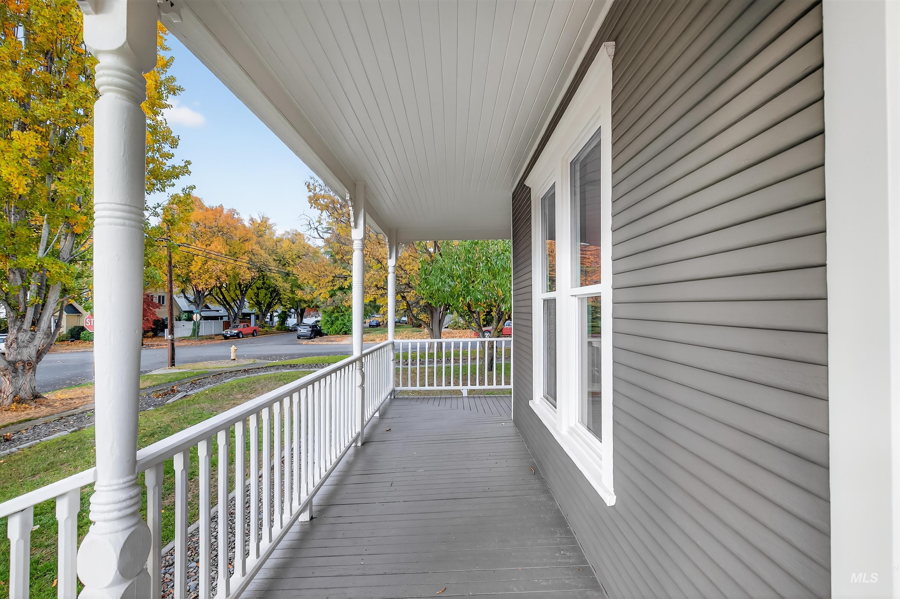 302 7th Avenue Lewiston, ID 83501 - Photo 42 of 50 View of wooden porch