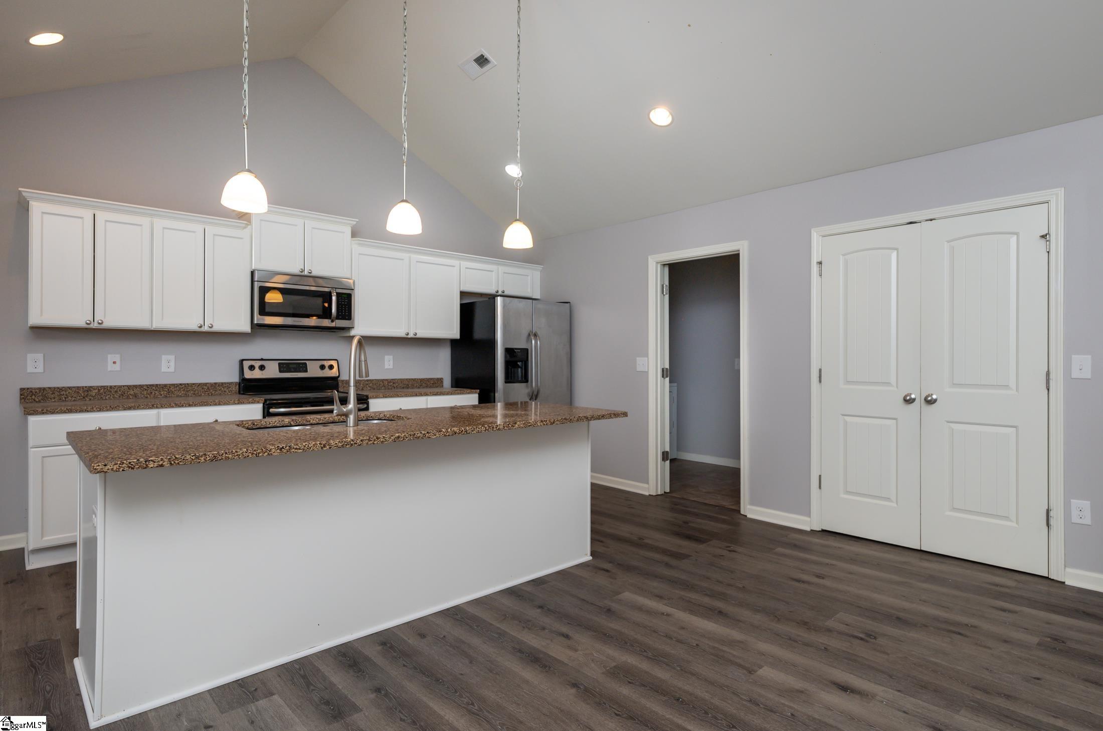 305 Catterick Way Fountain Inn, SC 29644 - Photo 8 of 31 Gallery Image 8