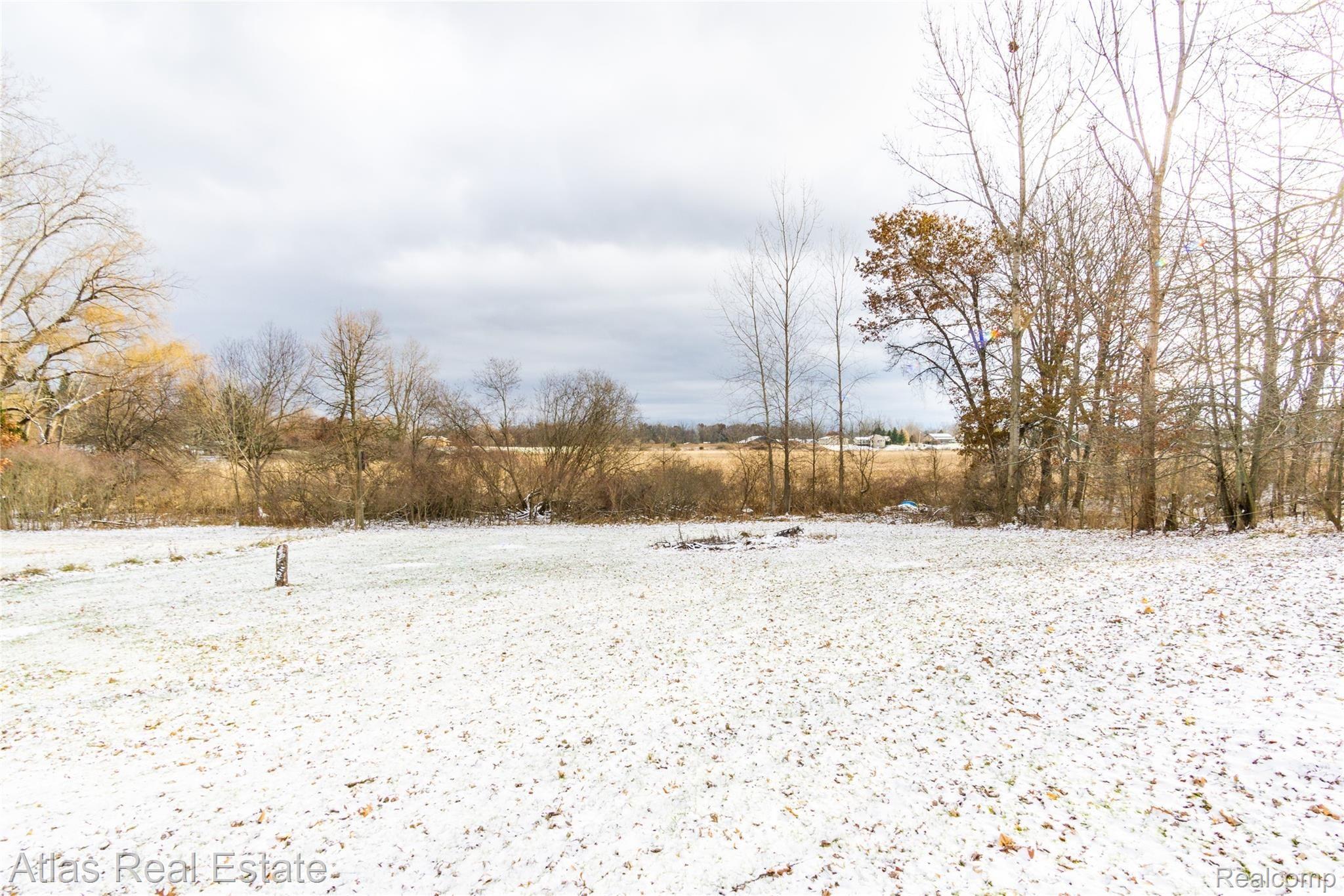 8441 Ridge Road Goodrich, MI 48438 - Photo 14 of 52 Exteriors (16 of 19).jpg
