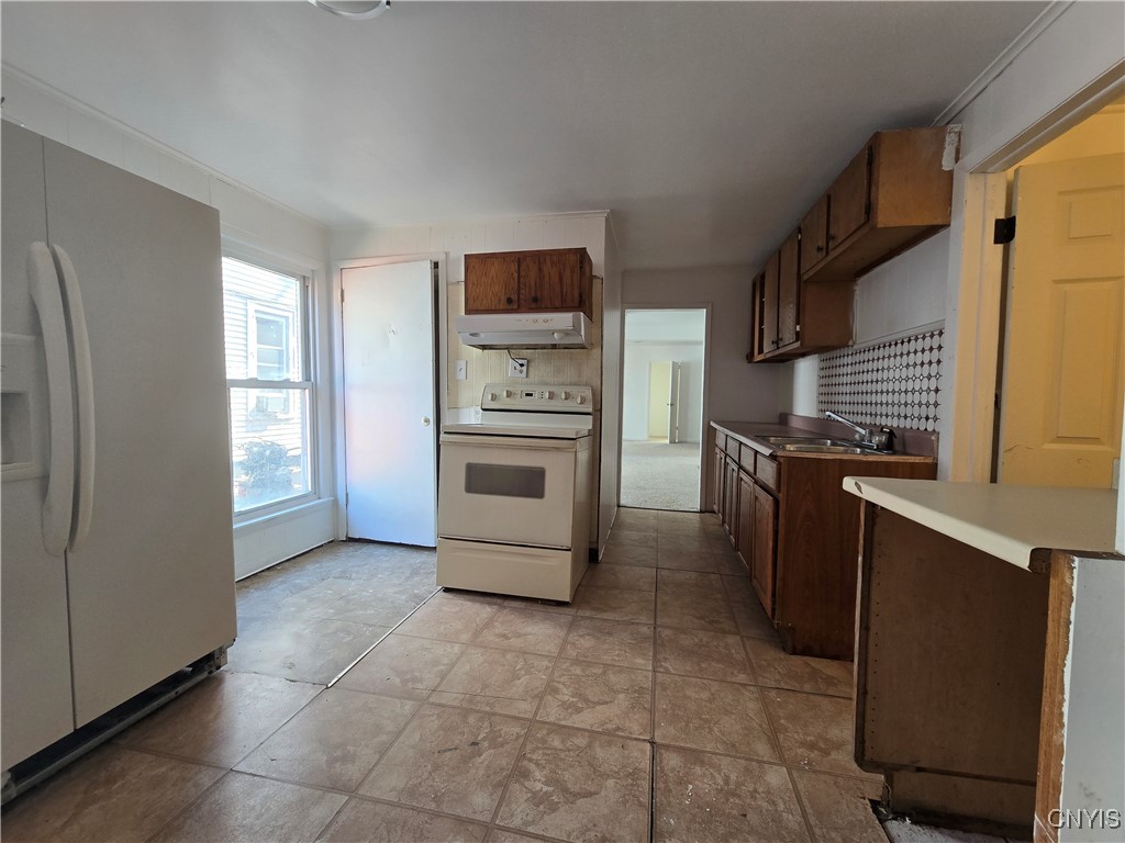 460 Shonnard Street Syracuse, NY 13204 - Photo 19 of 45