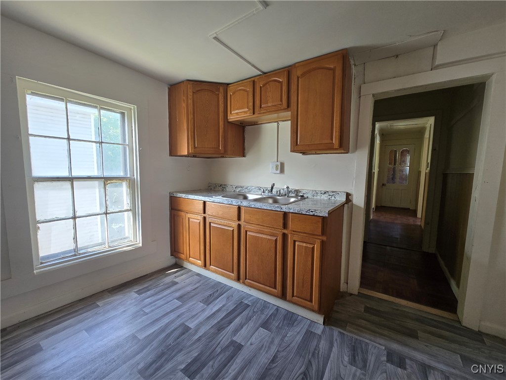 460 Shonnard Street Syracuse, NY 13204 - Photo 26 of 45